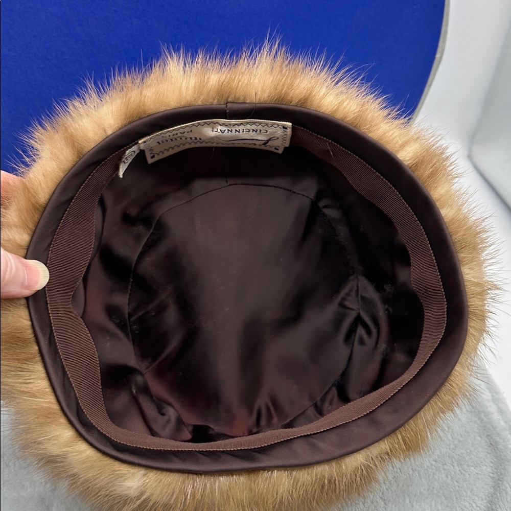Vintage Lazarus of Paris/Cincinnati Mink Cloche/Pill Box Hat
Dates-1940’s-60’s - Picture 8 of 10